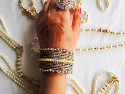 ‘Liliana’ Bangle Stack - Grey
