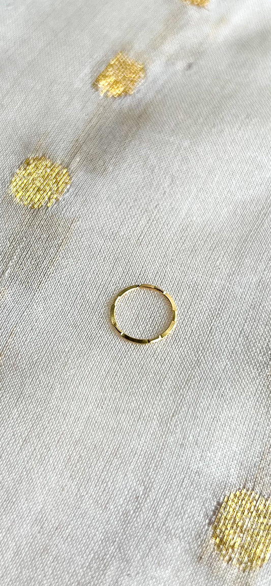 ‘Ruhi’ Textured Pierced Nose Ring