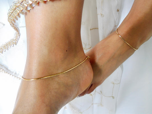 ‘Sleek Snake Chain’ Gold Anklets