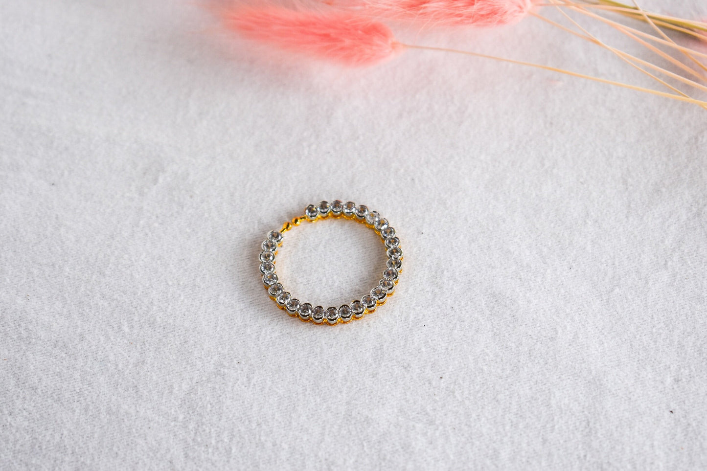 ‘A Vibe’ Clip-On Nose Ring