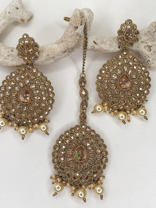 ‘Champagne Showers’ Polki Tikka Set