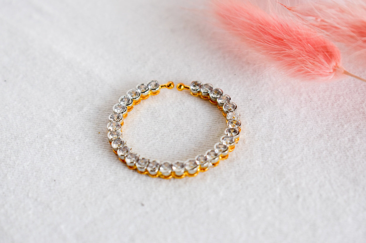 ‘A Vibe’ Clip-On Nose Ring