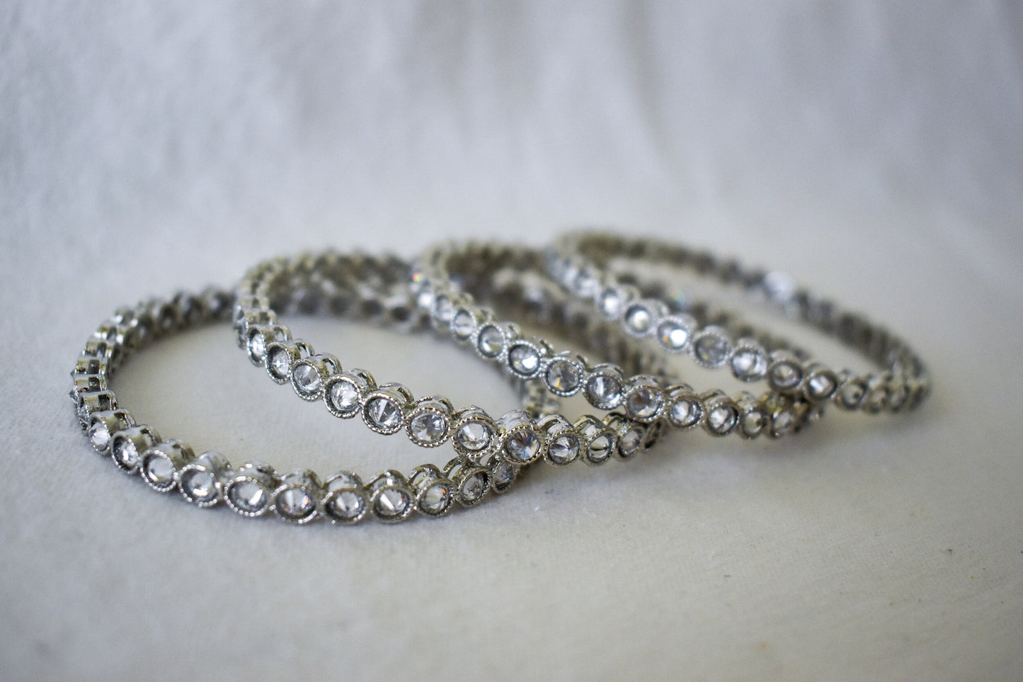 ‘Circle’ in Silver Polki Bangles