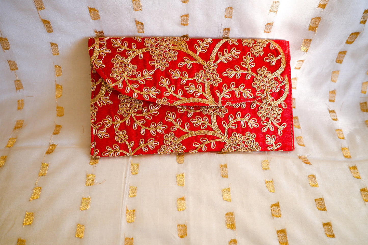 ‘Anoki’ Envelope Clutch - Red