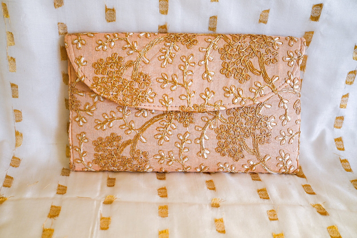 ‘Anoki’ Envelope Clutch - Blush Pink