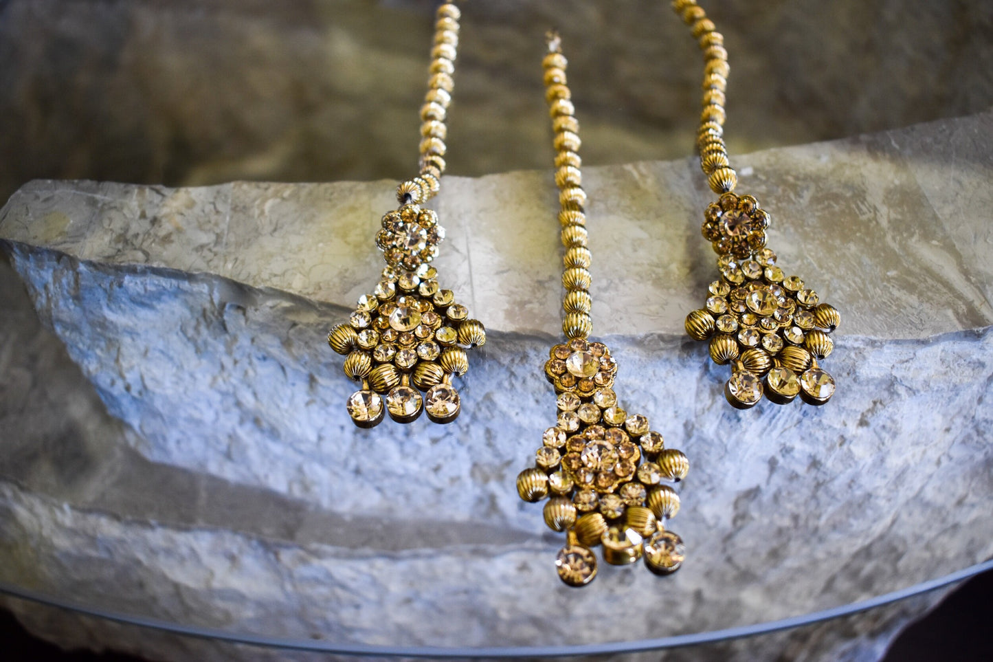 ‘Saanvi’ Tikka Set with Ear Chain