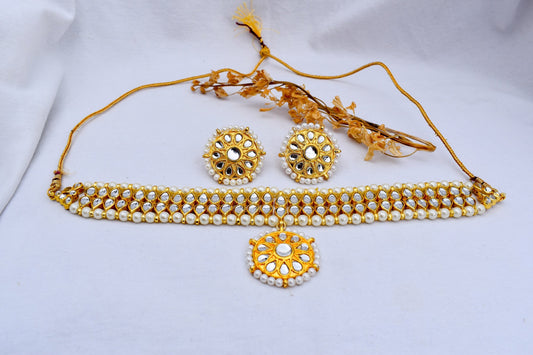 ‘Zahra’ Kundan Set