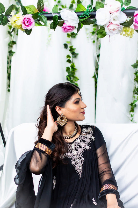 ‘Deepika' Kundan Tikka Set - Black