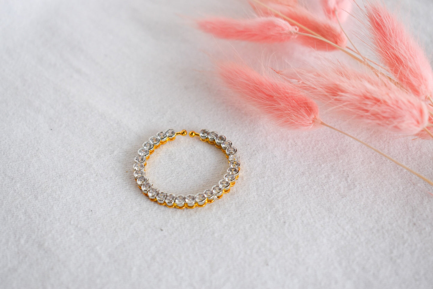 ‘A Vibe’ Clip-On Nose Ring