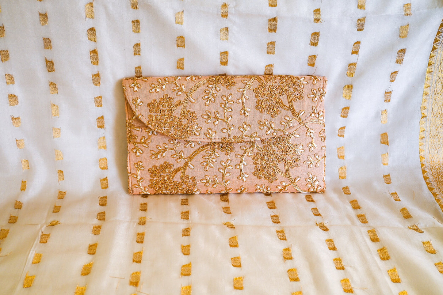 ‘Anoki’ Envelope Clutch - Blush Pink