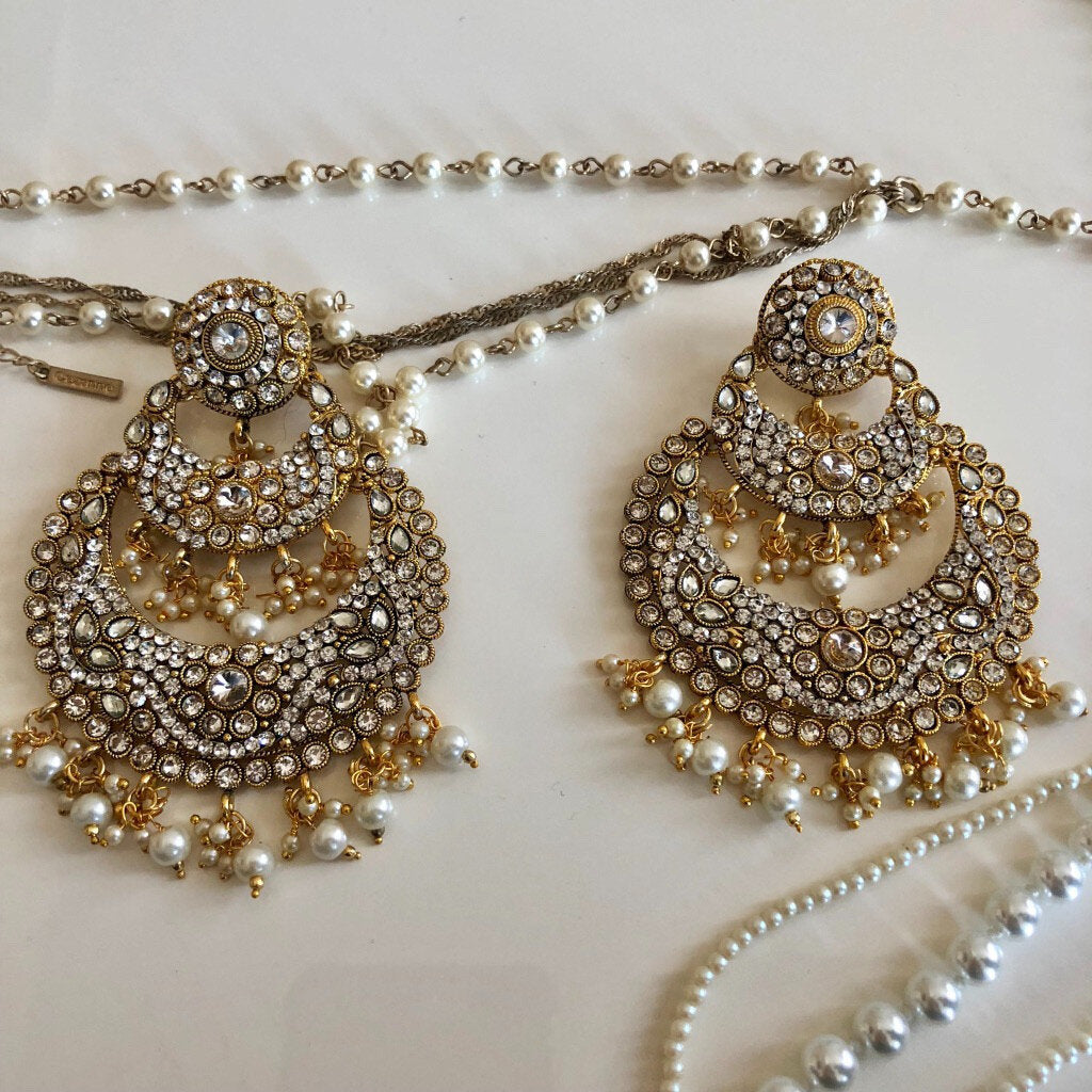 'Naina' Oversized Earrings