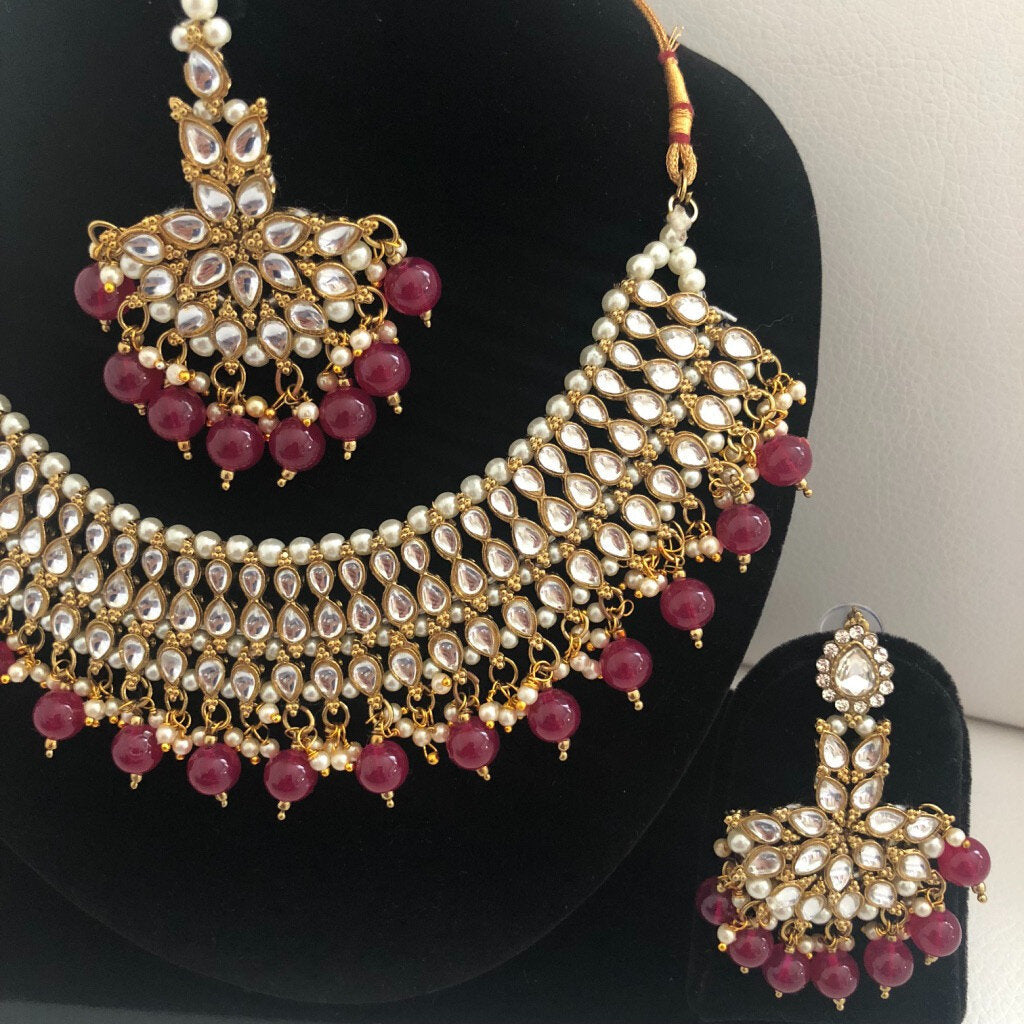 Plum 'Deepa' Full Kundan Set